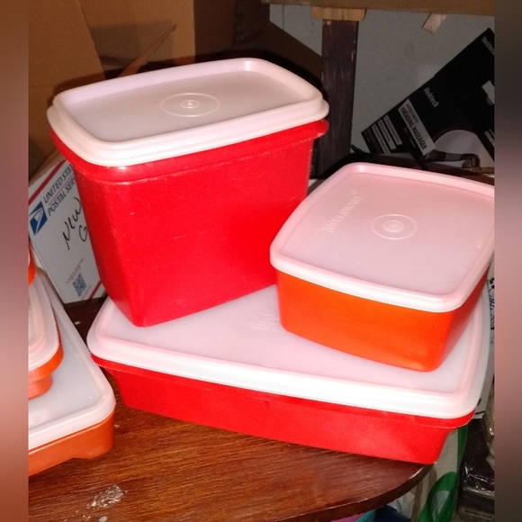 Tupperware - Picture 3 of 5